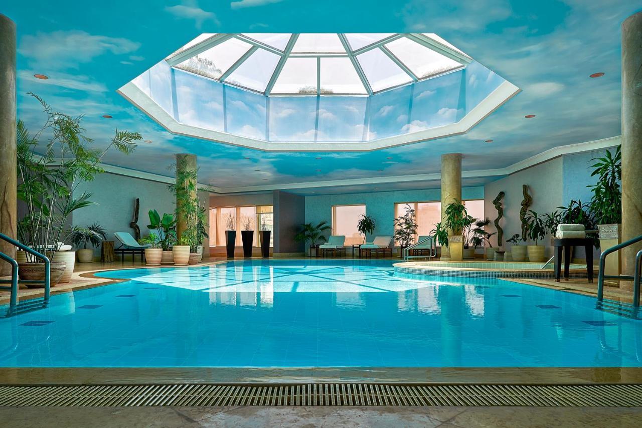 Four Seasons Hotel Cairo At Nile Plaza Swimming Pool photo